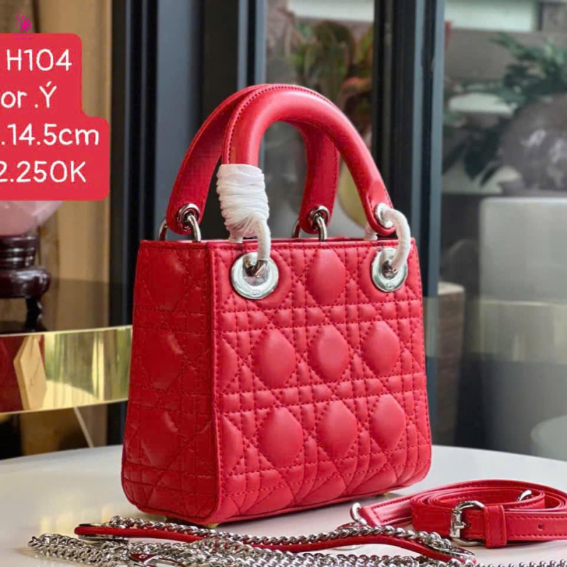 Dior đỏ
